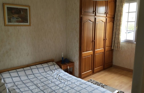 Bernieres-sur-Mer Apartment | Single storey house with enclosed garden 600 m from Bernières sur mer beach