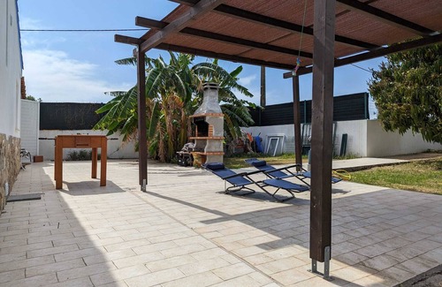 Bernarda House | Single-storey villa,sea view,AC,WIFI,garden,barbecue,terraces, 2mn from beach