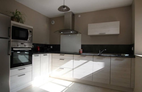 Saint-Pair-sur-Mer Cottage | Single-story house with private garden, near Granville