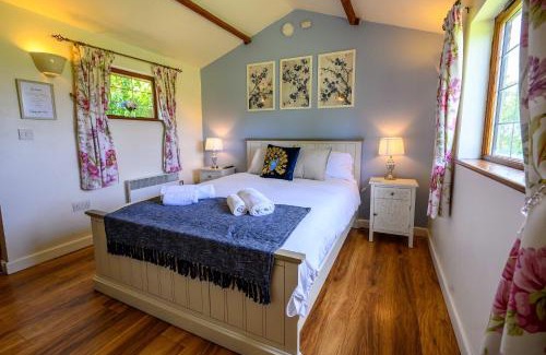 Staple Hill Hotel | Siston Stables by STAE-Homes