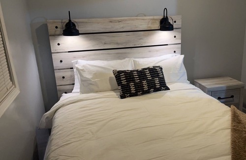 Newbury House | Sit back or jump in at our Restful Lake Getaway! Close to Restaurants and Parks!