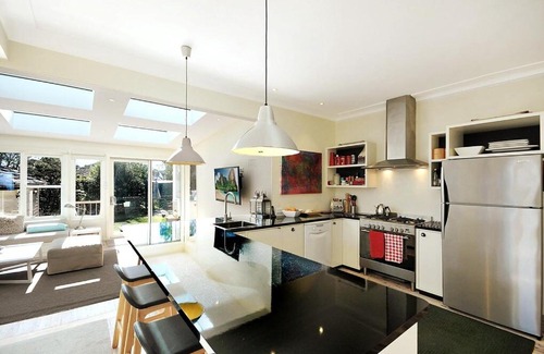 Katoomba House | Situated on Escarpment Walks w Late Checkout & Parking