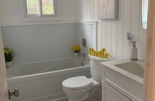 Georgian Bay House | Six Mile Lake Muskoka Cottage with Beautiful Views