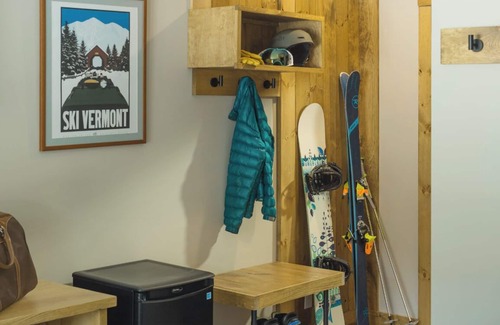 Bolton Valley Condo | Ski BoltonValley VT PresWkFeb14-21 Slopeside 1bdrm 2fulbth slps8