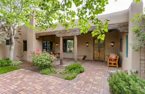 La Tierra House | Ski Discounts! Santa Fe at Primrose Las Campanas