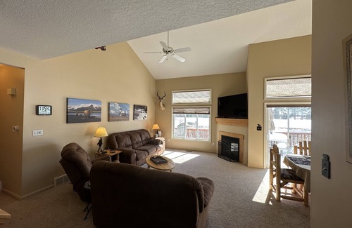 Gaylord Condo | Ski & Golf Getaway: Cozy Log-Style Condo