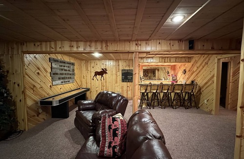 Gaylord Condo | Ski & Golf Getaway: Cozy Log-Style Condo