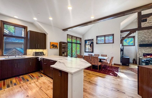 Edwards Villa | Ski In-Out, 4-Bedroom Penthouse - Arrowhead Village at Beaver Creek