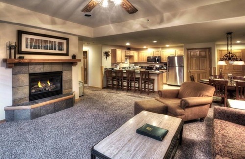 Four O'Clock Resort | Ski-in/Ski-Out at the Grand Timber Lodge 2 bedroom sleeps 8
