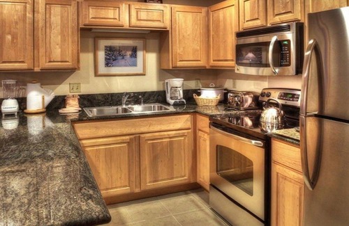 Four O'Clock Resort | Ski-in/Ski-Out at the Grand Timber Lodge 2 bedroom sleeps 8