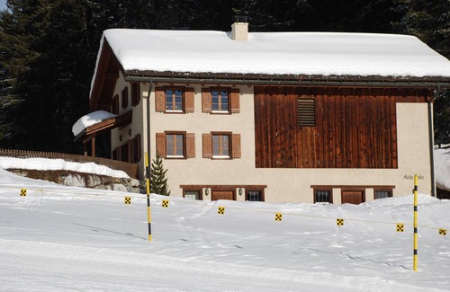 Vaz-Obervaz Ski Chalet | Ski-in & Ski-out Alpine Hut-Maizäss Acla Pala Lenzerheide