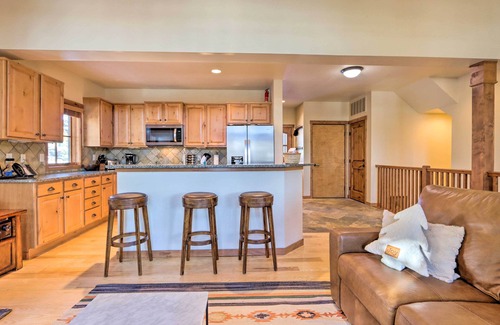 Tamarack Resort House | Ski-In/Ski-Out Donnelly Townhome w/Hot Tub!