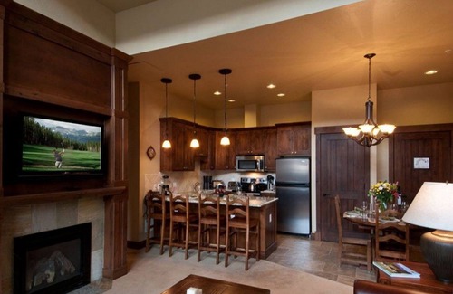 Breckenridge Resort | Ski in, Ski out, Luxurious Comfort w Unmatched Amenities, Family Friendly Resort