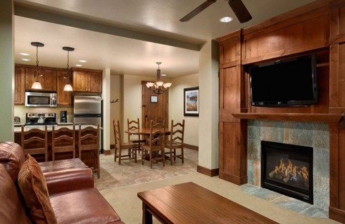 Breckenridge Resort | Ski in, Ski out, Luxurious Comfort w Unmatched Amenities, Family Friendly Resort