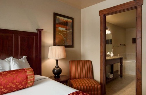 Breckenridge Resort | Ski in, Ski out, Luxurious Comfort w Unmatched Amenities, Family Friendly Resort