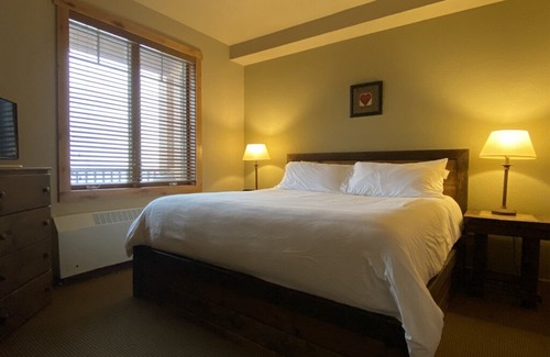 Whitefish Condo | Ski-In/Ski-Out Morning Eagle 207