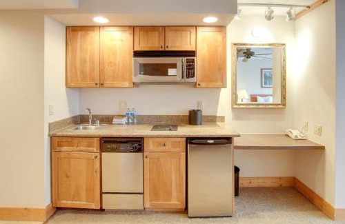 Crested Butte Apartment | Ski-InandSki-Out Crested Butte Studio with Pool Access