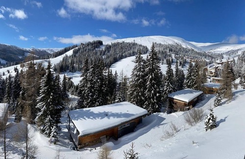 Lachtal House | Skihütte in Schönberg-Lachtal with Private Parking and Mountain View