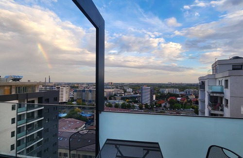 Vitan Condo | Skylight Penthouse Bucharest in Center area! Luxury, Hot tub, 360 degree views!