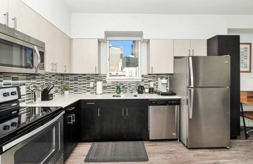 Pioneer Square Apartment | Skyline Haven Downtown Seattle 30+ Nights!