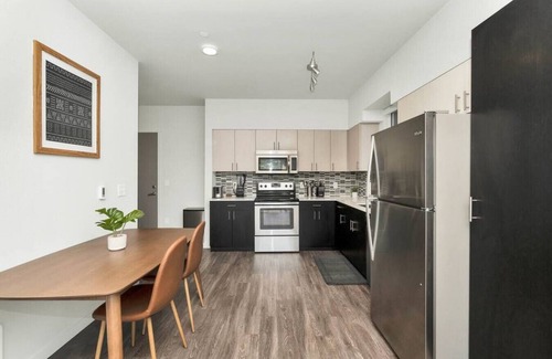 Pioneer Square Apartment | Skyline Haven Downtown Seattle 30+ Nights!