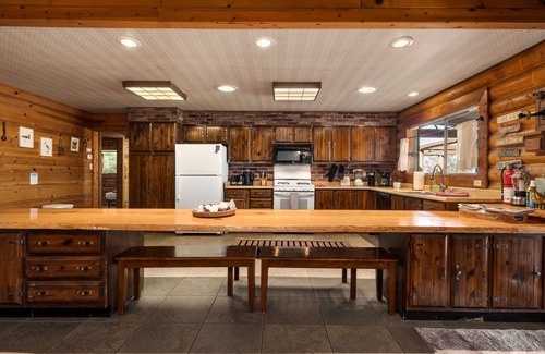 Wofford Heights Cabin | SkyRanch Log Cabin with Amazing Views In the Sequoia National Forest!