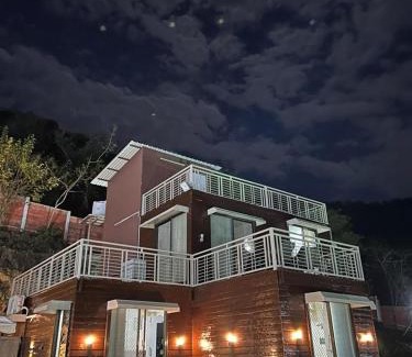 Bedla Villa | Skyview Villa Udaipur with private pool 4Bhk Villa