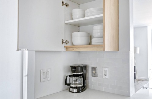 Cambridgeport Apartment | Sleek Cambridge 1BR w/Gym & W/D, close to Central Square, by Blueground