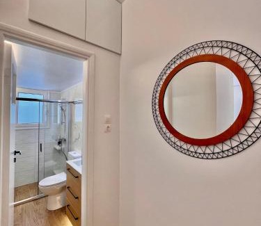 Voula Apartment | Sleek Studio in Voula Center