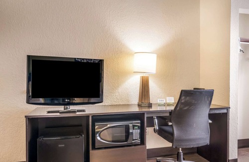 Jacksonville Hotel | Sleep Inn & Suites Jacksonville near Camp Lejeune