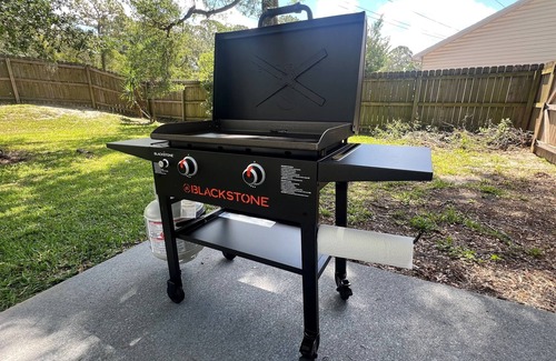 Port Orange House | Sleeps 12 Central 4BR/3BA Yard & Grill