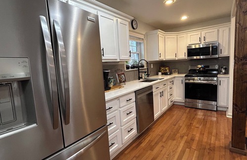 Trenton House | Sleeps 12, Pet Friendly, In-ground Pool, Close to Chattanooga!