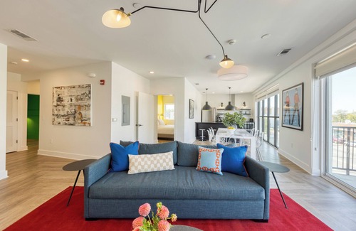 Historic Edgefield Apartment | Sleeps 144 | Entire Hotel w/Rooftop | The Carter