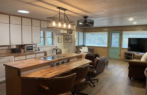 Clear Lake House | Sleeps 16 Across the Street From PM Park/Clear Lake Boats Marina