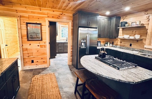 Harbor Springs Cabin | Sleeps 22. Minutes from Nubs Nob & Highlands & golf courses! Spacious & Private