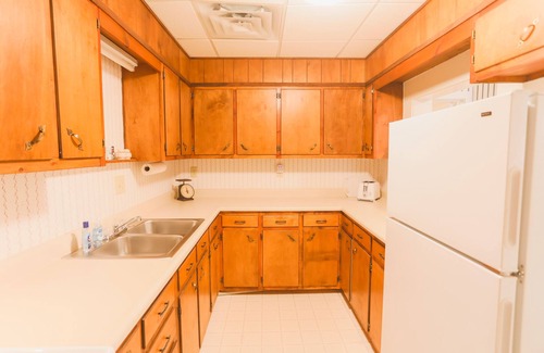 Corry Apartment | Sleeps 4 Fully Equipped Apartment Near Golf Courses