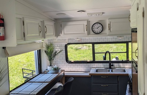 Blissfield RV Rental | Sleeps 4, secluded, Amish Country