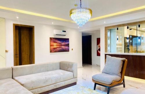 Lekki Phase 1 Apartment | Sleeps 4 with Pool Access