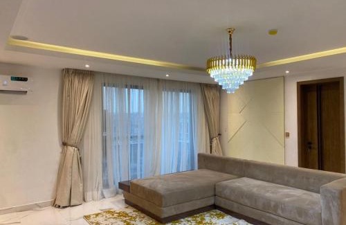 Lekki Phase 1 Apartment | Sleeps 4 with Pool Access