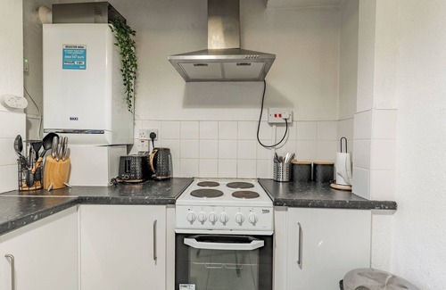 The Westside Apartment | Sleeps6-freewifi-smarttv-netflix-familyfriendly