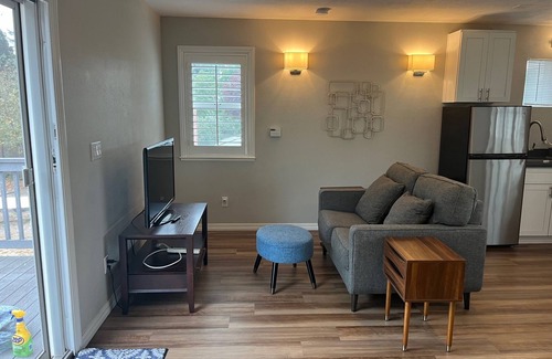 Santa Rosa Apartment | Slice of Heaven in West Santa Rosa