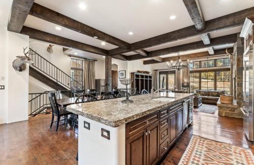 Whitefish House | Slopeside 111