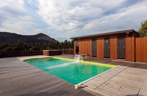 Ea Apartment | Small cottage with pool near the sea