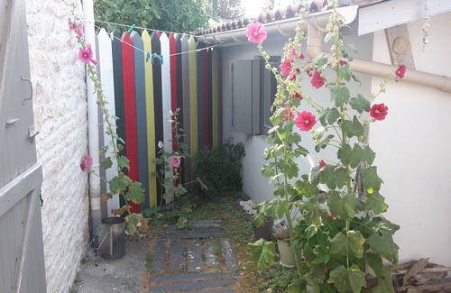 Le Chateau-d'Oleron House | Small renovated house for rent in an Oléronnais village,