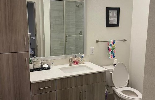 Addison Apartment | Smart Luxury 2BD 2BTH Apt with pool view, Gym, office and bbq area