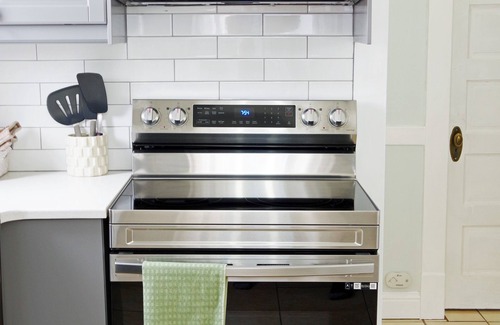 North End House | Smile more ツ at this 4 bed, 2 bath gem