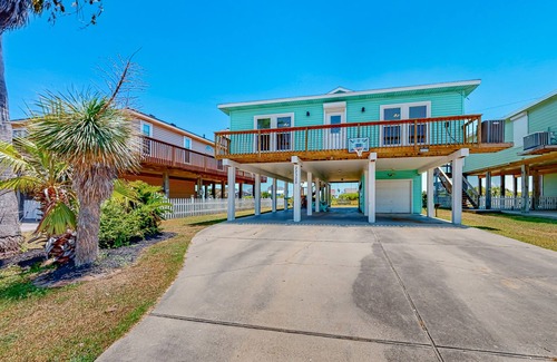 Isla Del Sol House | Smiles in Isla Del Sol | House in Galveston