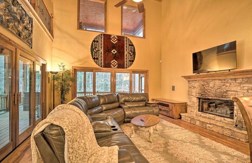 Hayesville House | Smoky Mountain Retreat Trail and Creek Access!