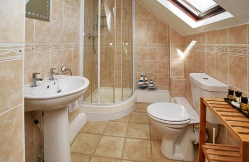 Ravenscar House | Smugglers Cove Cottage