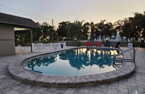 St. Petersburg Condo | Snowbird Season is coming. Sun, Sand & Sunsets–all just minutes from your door.